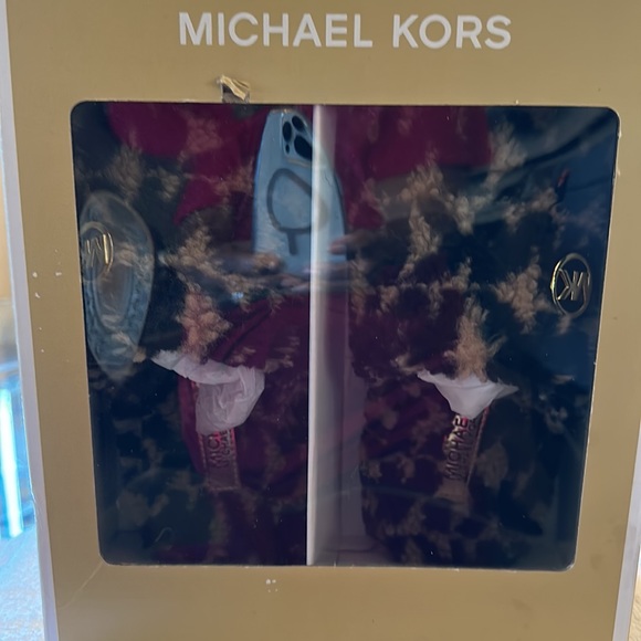 Michael Kors Women House Shoes - Picture 7 of 9